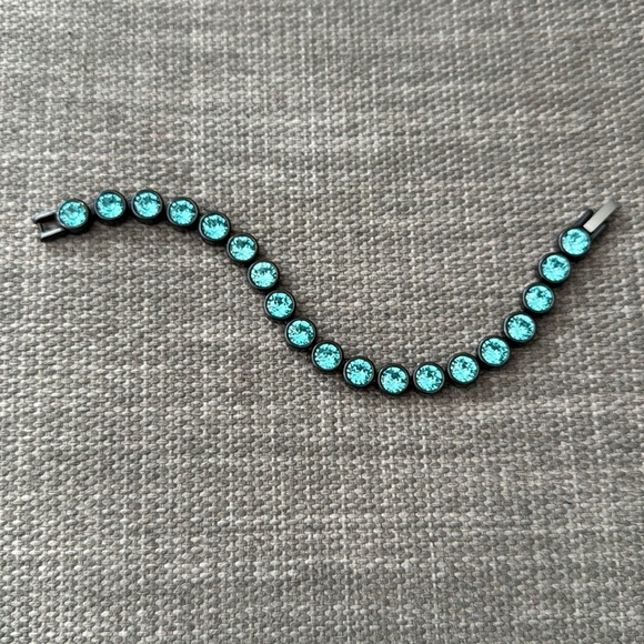 🔵 TOUCHSTONE CRYSTAL BY SWAROVSKI AQUA BRACELET - Picture 3 of 6